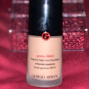 Giorgio Armani Power Fabric foundation